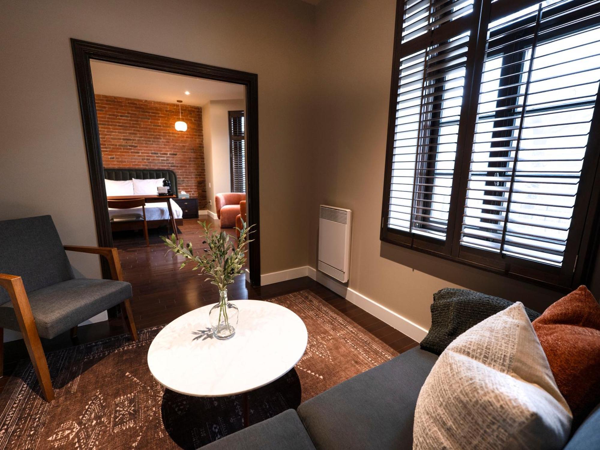 Self Check-In Boutique Hotel - Quartier Latin - Room 201 Монреаль Екстер'єр фото