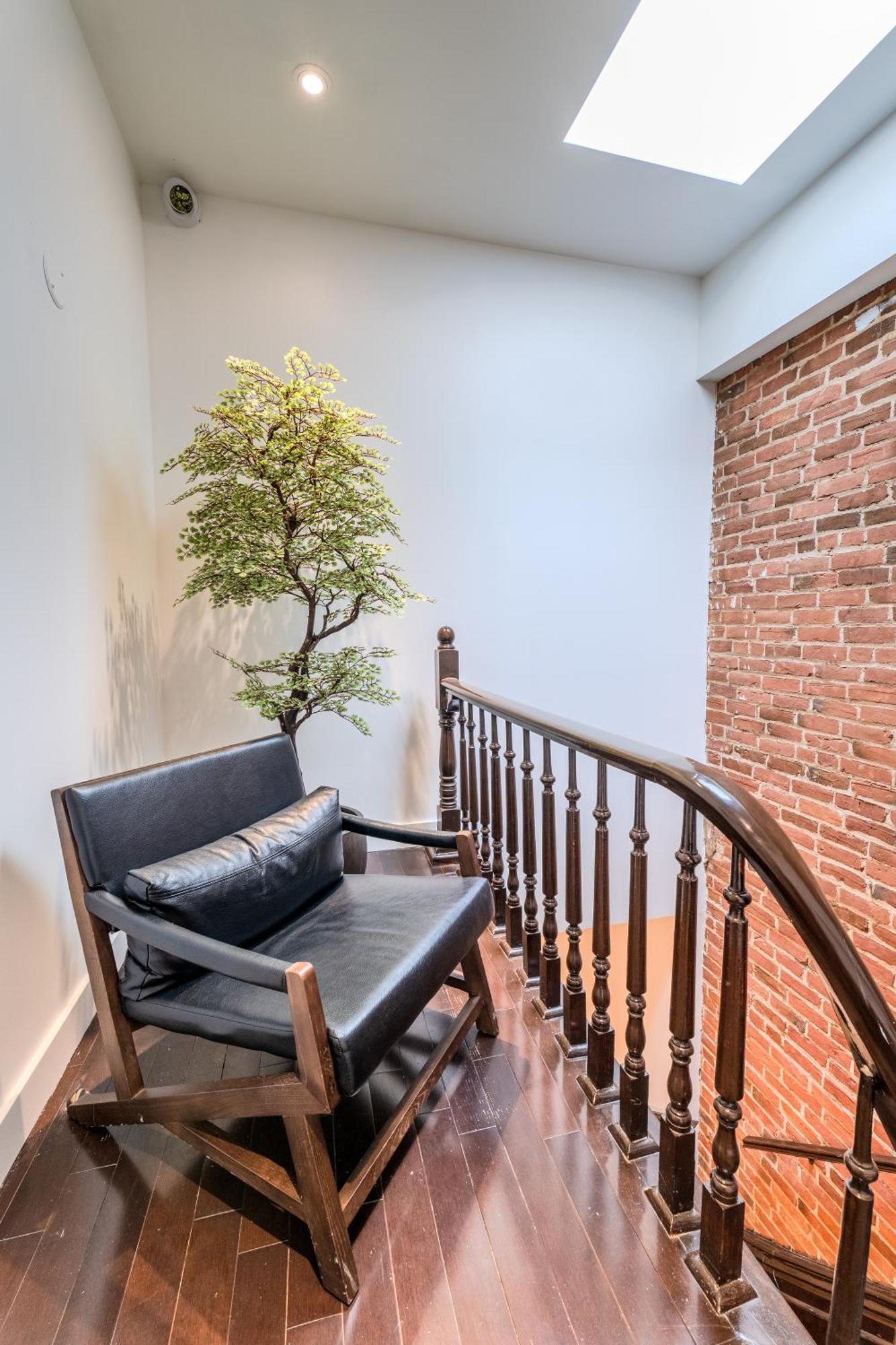 Self Check-In Boutique Hotel - Quartier Latin - Room 201 Монреаль Екстер'єр фото