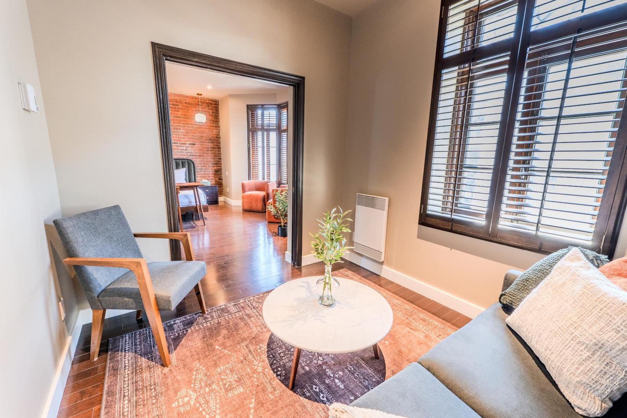 Self Check-In Boutique Hotel - Quartier Latin - Room 201 Монреаль Екстер'єр фото